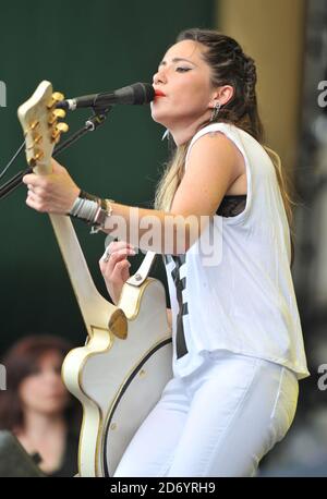 KT Tunstall se déroule au Latitude Festival à Henham Park, Suffolk Banque D'Images