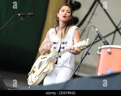 KT Tunstall se déroule au Latitude Festival à Henham Park, Suffolk Banque D'Images