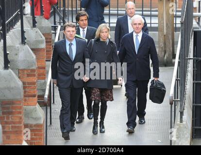 Gerry et Kate McCann arrivent à l'enquête Leveson, à la haute Cour du centre de Londres. Banque D'Images