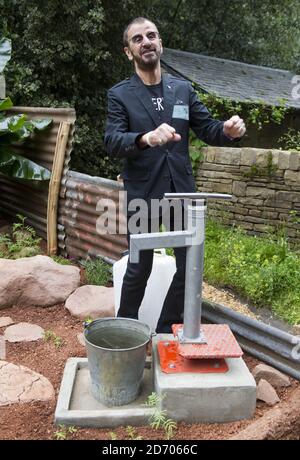 Ringo Starr photographié dans le jardin de l'eau au Chelsea Flower Show est à l'ouest de Londres. Banque D'Images