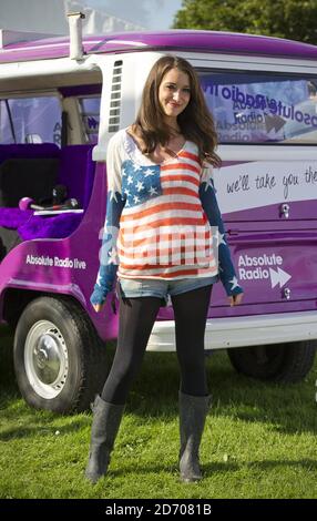 Sarah Champion fait une coulisses au festival de l'île de Wight, au parc Seaclose, Newport Banque D'Images