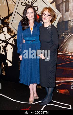 Lara Pulver et una Stubbs assistent aux ITV Crfime Thriller Awards, à l'hôtel Grosvenor, dans le centre de Londres. Banque D'Images