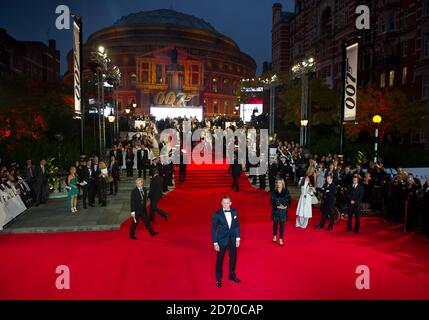 Daniel Craig assistait à la première de Skyfall, au Royal Albert Hall, dans l'ouest de Londres. Banque D'Images