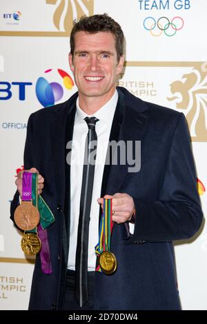 Le rameur Greg Searle assistera au bal olympique britannique, à l'hôtel Grosvenor House de Mayfair, Londres. Banque D'Images