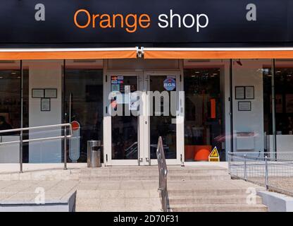 GALATI, ROUMANIE - 10 SEPTEMBRE 2015. Société de réseau de téléphonie mobile Orange Shop. Orange est une société multinationale française de télécommunications Banque D'Images