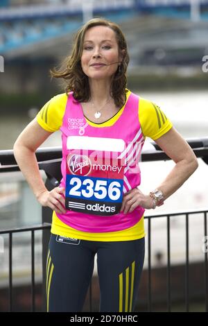 Amanda Mealing photographiée lors d'une photo pour le marathon de Londres, au Tower Hotel dans le centre de Londres. Banque D'Images