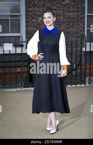 Hayley Atwell assistant à la soirée d'ouverture de l'exposition sur les règles de mode, au Palais de Kensington à Londres. Banque D'Images