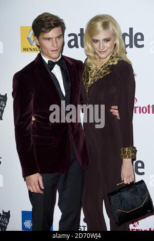 Pixie Lott et Oliver Cheshire ont assisté aux 2013 attitudes Awards, qui ont eu lieu aux cours royales de justice dans le centre de Londres. Banque D'Images