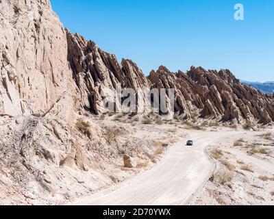 Célèbre Routa 40 traversant Quebrada de Las Flechas dans la région Valles Calchaquies, province de Salta. Amérique du Sud, Argentine, Cafayate, novembre Banque D'Images