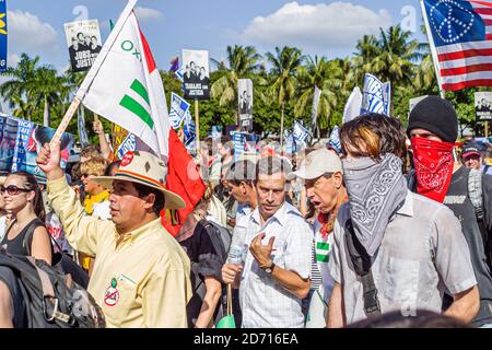 Miami Florida,Biscayne Boulevard,zone de libre-échange des Américains Summit ZLEA manifestations, des manifestants couvrant les visages couverts, Banque D'Images