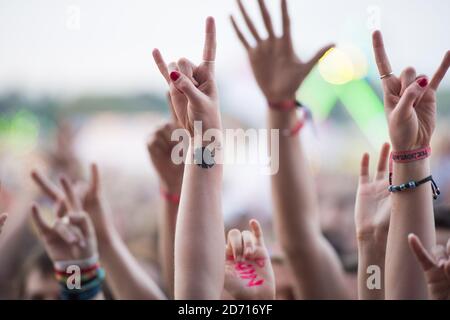Les fans de Red Hot Chili Peppers au Festival de l'île de Wight, à Newport sur l'île de Wight. Banque D'Images