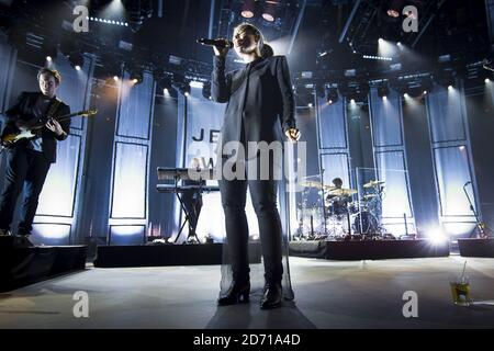 Jessie Ware se présentant au Roundhouse de Camden, dans le nord de Londres, dans le cadre du festival iTunes. Banque D'Images