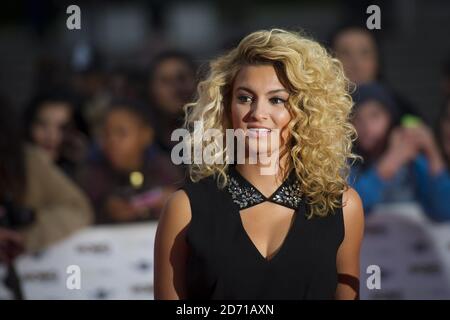 Tori Kelly arrive aux Mobo Awards 2014 qui se tiennent au SSE Arena, à Wembley, Londres Banque D'Images