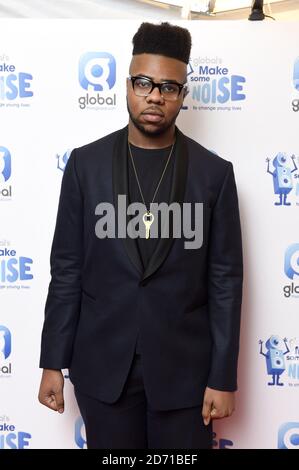 MNEK participe à la soirée Make Might Noise de Global, à Supernova à Londres, afin de recueillir des fonds pour aider les enfants et les jeunes défavorisés à travers le Royaume-Uni. Banque D'Images