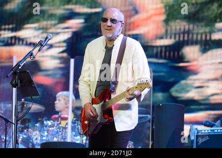 Pete Townshend de l'OMS se présentant au Festival de Glastonbury, à la ferme digne de Somerset. Banque D'Images