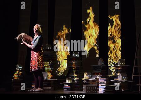 Danyah Miller sur scène lors d'un photocall pour moi, je crois en licornes, au Vaudeville Theatre de Londres. Le spectacle aura lieu du 1er au 31 août 2015. Banque D'Images