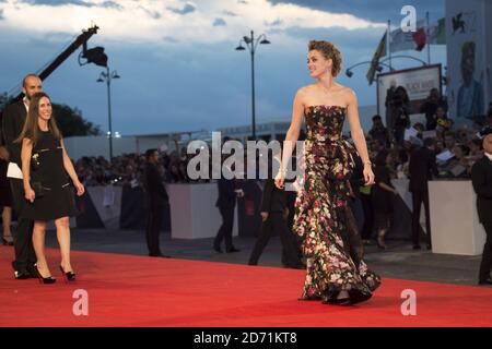 Amber entendu arriver à la première de la Danish Girl, au 72e Festival du film de Venise à Venise, Italie. Banque D'Images