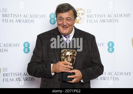 Stephen Fry a photographié lors d'une photo pour annoncer les nominations pour les EE British Academy film Awards en 2016, au BAFTA, dans le centre de Londres. Banque D'Images