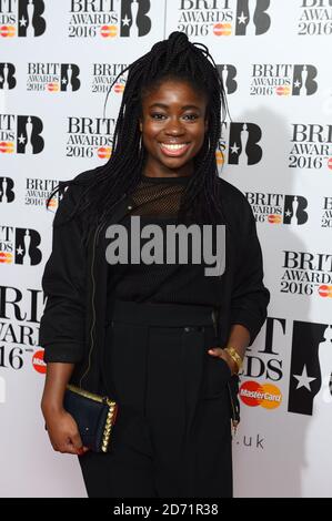 Clara Amfo participe aux nominations aux Brit Awards 2016, dans les studios ITV du sud de Londres. Banque D'Images