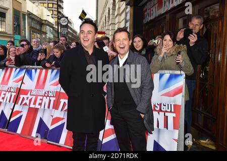 Anthony McPartlin et Declan Donnelly (Ant et Dec) arrivant à The Britain's Got Talent Auditions, Londres photo Credit devrait lire: Matt Crossick/Empics Entertainment Banque D'Images