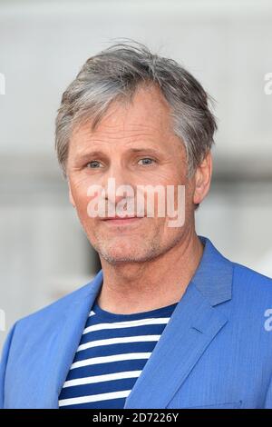 Viggo Mortensen assistant à la première pour Captain Fantastic, à Somerset House à Londres. (Crédit photo : Matt Crossick/EMPICS Entertainment) Banque D'Images