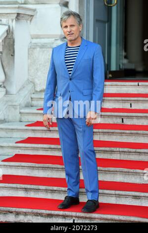 Viggo Mortensen assistant à la première pour Captain Fantastic, à Somerset House à Londres. (Crédit photo : Matt Crossick/EMPICS Entertainment) Banque D'Images