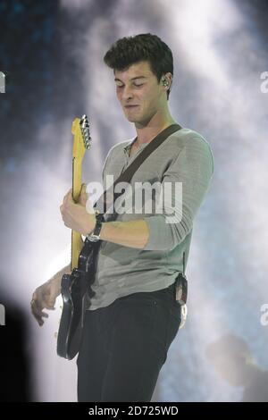 Shawn Mendes se présentant au Jingle Bell ball de Capital avec Coca-Cola à l'arène O2 de Londres. Date de la photo: Dimanche 4 décembre 2016. Le crédit photo devrait se lire: Matt Crossick/ EMPICS Entertainment. Banque D'Images