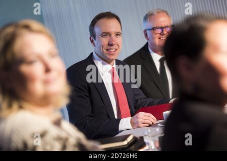 Matt Hancock, ministre britannique du numérique et de la culture, a pris la photo d'un député lors d'une réunion avec les ministres nordiques, lors du lancement du programme artistique et culturel Nordic Matters du Centre Southbank, au Southbank Center de Londres. Date de la photo: Vendredi 13 janvier 2016. Le crédit photo devrait se lire: Matt Crossick/ EMPICS Entertainment. Banque D'Images