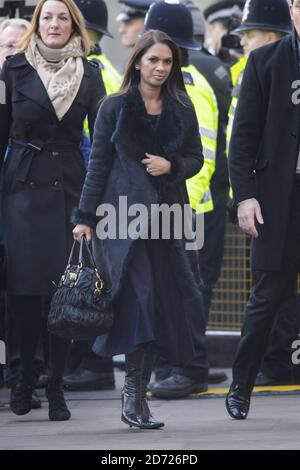 Gina Miller arrive à la Cour suprême de Londres, où les juges les plus hauts placés de Grande-Bretagne se prononcheront si Theresa May a le pouvoir de déclencher le processus officiel pour la sortie du Royaume-Uni de l'Union européenne. Date de la photo: Mardi 24 janvier 2016. Le crédit photo devrait se lire: Matt Crossick/ EMPICS Entertainment. Banque D'Images