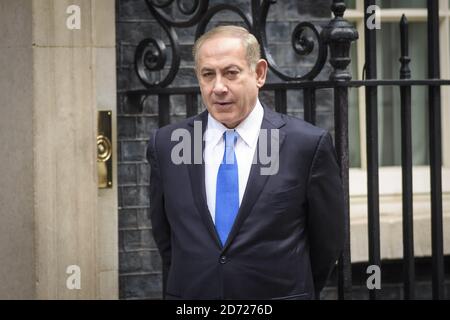 Le Premier ministre israélien Benjamin Netanyahu arrive à Downing Street, Londres, pour discuter des relations bilatérales entre le Royaume-Uni et Israël avec la première ministre Theresa May. Date de la photo: Lundi 6 février 2017. Le crédit photo devrait se lire: Matt Crossick/ EMPICS Entertainment. Banque D'Images