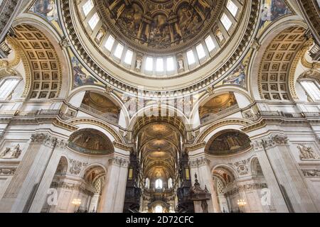 Vue générale de la traversée et du dôme de la cathédrale Saint-Paul à Londres, en direction de l'est vers la chorale. Date de la photo: Vendredi 9 juin 2017. Le crédit photo devrait se lire: Matt Crossick/ EMPICS Entertainment. Banque D'Images