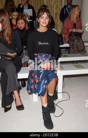 Ella Hunt au premier rang lors du spectacle de la semaine de la mode de Daks London SS18 qui s'est tenu à l'hôtel Langham, Londres. Date de la photo: Vendredi 16 septembre 2017. Le crédit photo devrait se lire: Matt Crossick/ EMPICS Entertainment. Banque D'Images