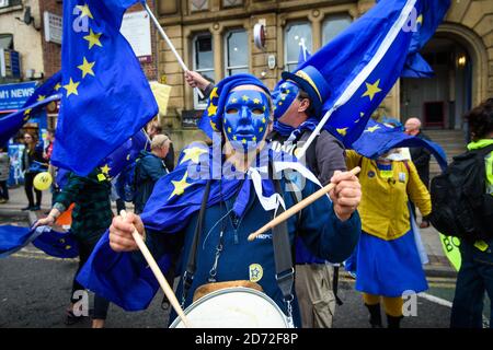 Les manifestants anti-Brexit participent à une marche pour arrêter le Brexit dans le centre-ville de Manchester, pour coïncider avec la conférence du parti conservateur au centre de la Convention de Manchester Central. Date de la photo : 1er octobre 2017. Le crédit photo devrait se lire: Matt Crossick/ EMPICS Entertainment. Banque D'Images