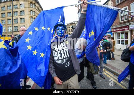 Les manifestants anti-Brexit participent à une marche pour arrêter le Brexit dans le centre-ville de Manchester, pour coïncider avec la conférence du parti conservateur au centre de la Convention de Manchester Central. Date de la photo : 1er octobre 2017. Le crédit photo devrait se lire: Matt Crossick/ EMPICS Entertainment. Banque D'Images