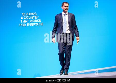 Le secrétaire d'État à la Santé, Jeremy Hunt, prononce un discours à la Conférence du Parti conservateur, au complexe de congrès de Manchester Central, à Manchester. Date de la photo : 3 octobre 2017. Le crédit photo devrait se lire: Matt Crossick/ EMPICS Entertainment. Banque D'Images