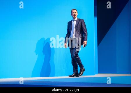 Le secrétaire d'État à la Santé, Jeremy Hunt, prononce un discours à la Conférence du Parti conservateur, au complexe de congrès de Manchester Central, à Manchester. Date de la photo : 3 octobre 2017. Le crédit photo devrait se lire: Matt Crossick/ EMPICS Entertainment. Banque D'Images