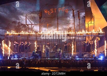 USAGE ÉDITORIAL UNIQUEMENT. RAG and Bone Man et Jorja Smith se sont donnés sur scène aux Brit Awards à l'O2 Arena de Londres. Banque D'Images