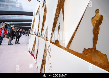 Le tapis rouge est préparé avant les 90e Academy Awards, devant le Dolby Theatre à Hollywood, Los Angeles, USA. Date de la photo: Samedi 3 mars 2018, 2017. Le crédit photo devrait se lire: Matt Crossick/ EMPICS Entertainment. Banque D'Images