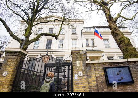 Vue générale de l'ambassade de la Fédération de Russie à l'ouest de Londres. Date de la photo: Jeudi 15 mars 2018 crédit photo à lire: Matt Crossick/ EMPICS Entertainment. Banque D'Images