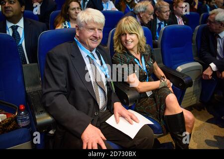 Stanley et Rachel Johnson dans le public comme le député Boris Johnson parle lors d'un événement organisé par le conservateur Home, lors de la conférence annuelle du Parti conservateur, au Centre international des congrès de Birmingham. Date de la photo: Mardi 2 octobre 2018. Le crédit photo devrait se lire: Matt Crossick/ EMPICS. Banque D'Images