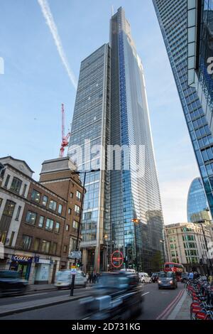 La tour Heron à Bishopsgate, Londres, UN grand nombre d'appartements luxueux et ultra-luxueux de construction nouvelle à Londres ne parviennent pas à vendre, car les investisseurs étrangers investissent moins dans l'immobilier britannique. Date de la photo: Mercredi 14 novembre 2018. Le crédit photo devrait se lire: Matt Crossick/ EMPICS Entertainment. Banque D'Images