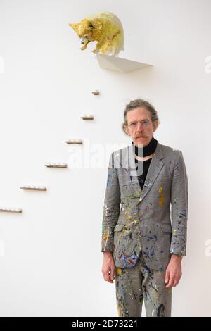 L'artiste Martin Creed a été photographié à côté de son œuvre « oeuvre No.2441, Jimmy », lors d'une nouvelle exposition de son œuvre, à la galerie Hauser & Wirth à Londres. L'exposition se déroulera du 30 novembre au 9 février 2019. Date de la photo: Jeudi 29 novembre 2018. Le crédit photo devrait se lire: Matt Crossick/ EMPICS Entertainment. Banque D'Images