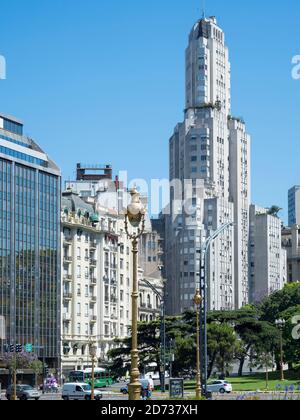 Le quartier Retiro, Edificio Kavanagh construit le 1934- 1936 sur Calle Florida. Buenos Aires, la capitale de l'Argentine. Amérique du Sud, Argentine, Novembe Banque D'Images