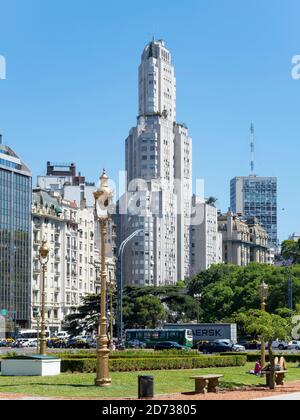 Le quartier Retiro, Edificio Kavanagh construit le 1934- 1936 sur Calle Florida. Buenos Aires, la capitale de l'Argentine. Amérique du Sud, Argentine, Novembe Banque D'Images