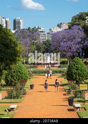 Parc Bosques de Palerme dans le quartier de Palerme. Buenos Aires, la capitale de l'Argentine. Amérique du Sud, Argentine, novembre Banque D'Images