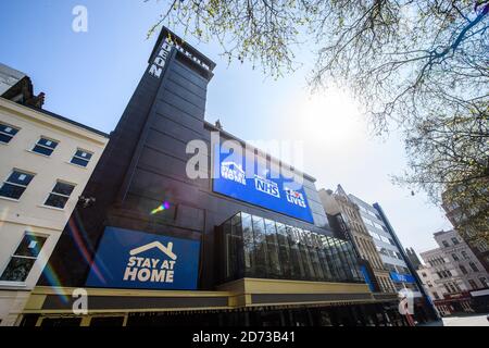 Des cinémas fermés à Leicester Square, Londres, tandis que le Royaume-Uni continue à se verrouiller pour aider à freiner la propagation du coronavirus. Date de la photo : jeudi 9 avril 2020. Le crédit photo devrait se lire: Matt Crossick/Empics Banque D'Images