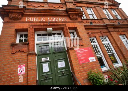 Une bibliothèque fermée à Harringay, dans le nord de Londres. Date de la photo: Dimanche 10 mai 2020. Le crédit photo devrait se lire: Matt Crossick/Empics Banque D'Images