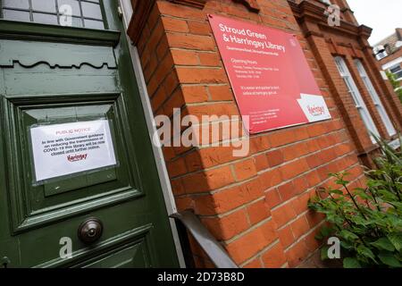 Une bibliothèque fermée à Harringay, dans le nord de Londres. Date de la photo: Dimanche 10 mai 2020. Le crédit photo devrait se lire: Matt Crossick/Empics Banque D'Images