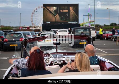 Les gens regardent la première au volant de Break, au cinéma Brent Cross Drive-In, dans le nord-ouest de Londres. Date de la photo: Mercredi 22 juillet 2020. Le crédit photo devrait se lire: Matt Crossick/Empics Banque D'Images