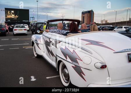 Les gens regardent la première au volant de Break, au cinéma Brent Cross Drive-In, dans le nord-ouest de Londres. Date de la photo: Mercredi 22 juillet 2020. Le crédit photo devrait se lire: Matt Crossick/Empics Banque D'Images